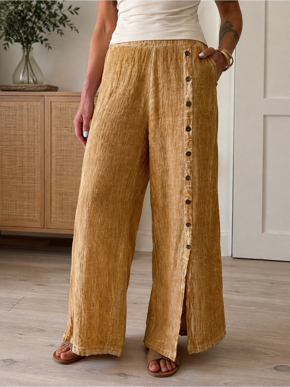 NWT - Cotton Wide-Leg Button-Trim pants - Mustard